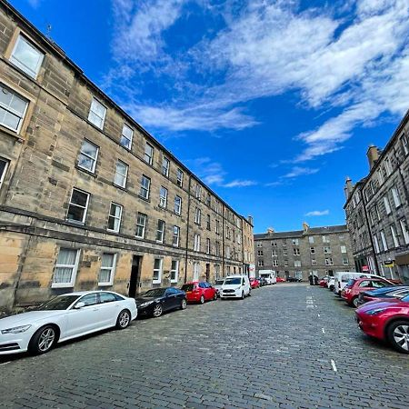 Desirable 2 Bed Apt Near Edinburgh Castle Apartment Exterior photo